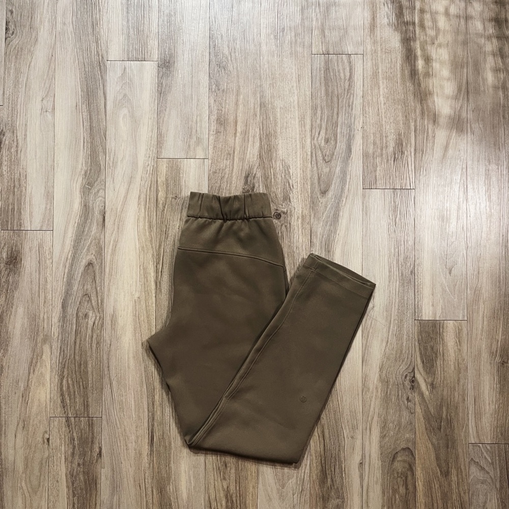 Lululemon On The Fly Pant (Woven)